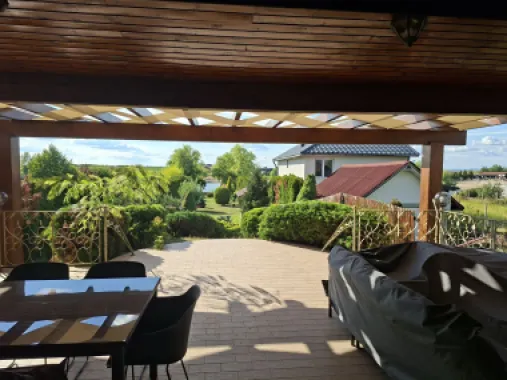 BRASADAS vinde casa cu iesire la lac