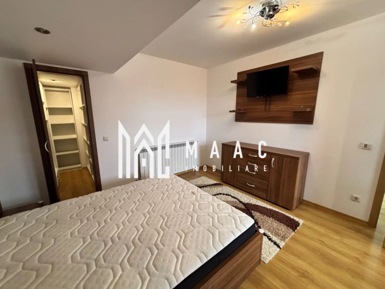 Apartament 3 camere | Balcon | Parcare | 84 MPU | Parcul Belvedere