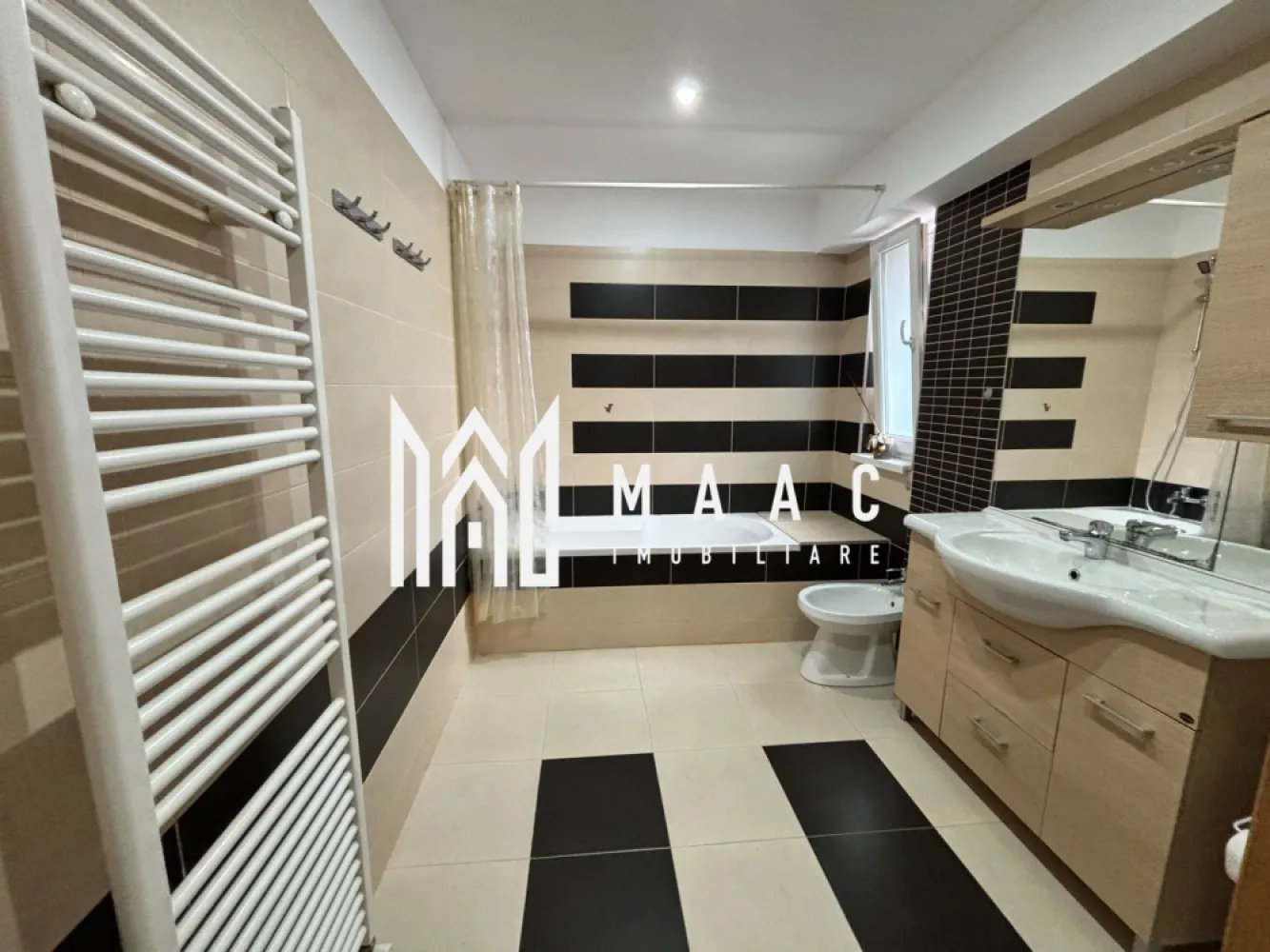 Apartament 3 camere | Balcon | Parcare | 84 MPU | Parcul Belvedere