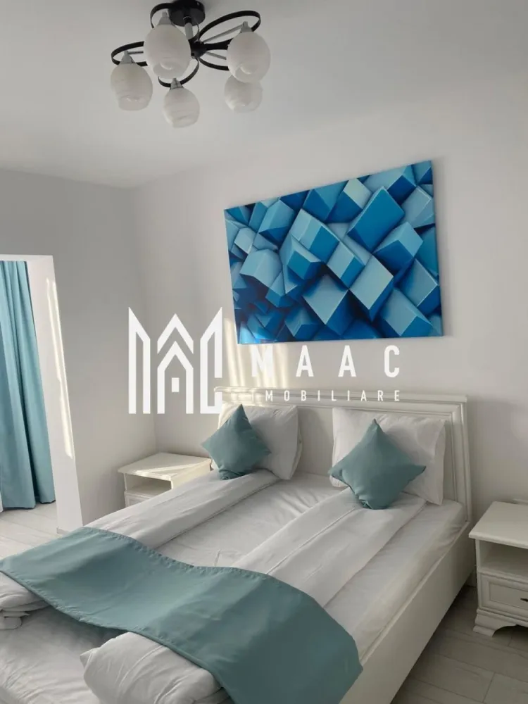 Apartament 2 camere | Decomandat | Etaj 1 | Vasile Aaron - MAAC Imobiliare oferă spre închiriere un apartament decomandat, recent renovat și finisat, complet mobilat și utilat, gata de locuit, in zona Vasile Aaron.

Apartamentul este compus din două camere, se află la etajul 1/4 , mobilă nouă, bucătărie închisă, complet utilată modern, baie si balcon inchis.

Locuința are o suprafață utilă de 51mp și 61.2 mp construiți.

Condițiile de închiriere: 
- Fără animale de companie 
- Durata contractuluiminim un an, cu posibilitate de prelungire.

Se percepe garantie in cuantumul unei chirii lunare.

Pentru mai multe detalii precizati telefonic ca ati vazut anuntul cu ID: CP3227817