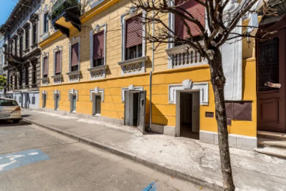 Spațiu comercial cu acces stradal, pe b-dul Decebal, ideal investiție