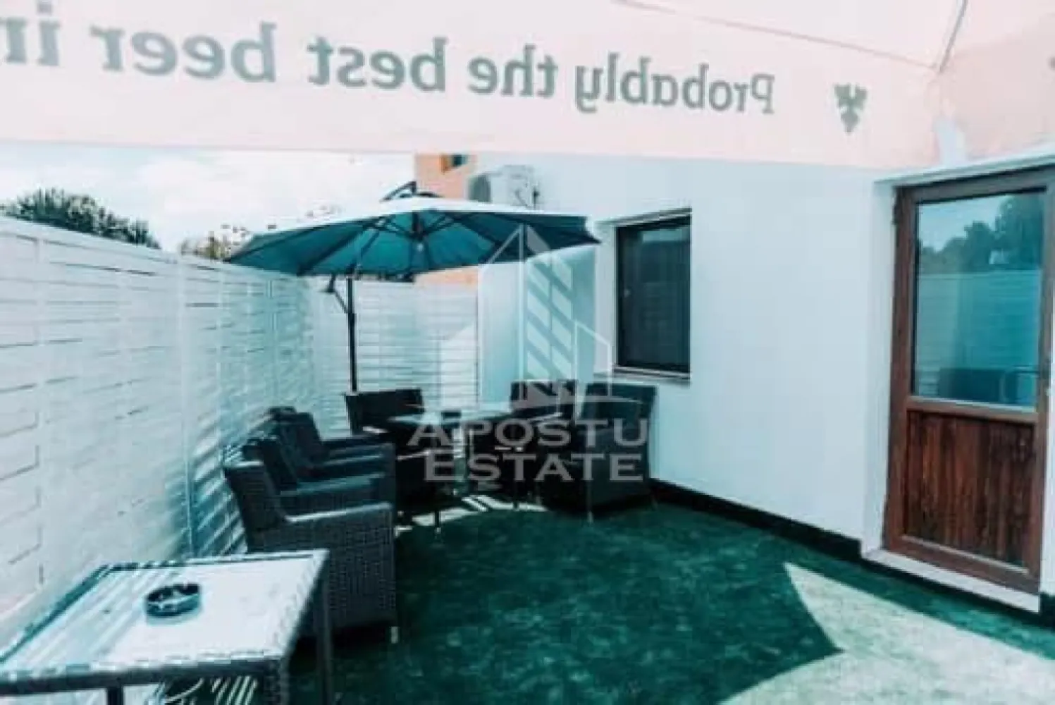 De închiriat spatiu comercial 110 mp și terasa zona Mehala Timișoara - APOSTU ESTATE va propune spre inchiriere un spatiu comercial modern, cu suprafata utila de 110 mp, amplasat la parterul unei cladiri construite in 2019, pretabil pentru o gama variata de activitati comerciale sau de servicii.

Spatiul este partial compartimentat si beneficiaza de o sala generoasa, receptie, grupuri sanitare, terasa proprie si toate utilitatile necesare desfasurarii activitatii in cele mai bune conditii.
Datorita configuratiei eficiente si accesului facil, cu vad la o sosea circulată intens, proprietatea se adapteaza cu usurinta atat pentru activitati deja existente, cat si pentru concepte noi de business.

Destinatii recomandate:
- sala pentru evenimente private (aniversari, botezuri, petreceri restranse)
- centru educational / after school
- loc de joaca pentru copii
- centru pentru seniori / casa de zi pentru varstnici
- clinica medicala sau cabinete medicale
- cabinet stomatologic
- cabinet psihologie, logopedie sau recuperare
- centru de kinetoterapie sau fizioterapie
- salon de infrumusetare, barber shop sau spa
- showroom
- sediu firma
- birouri
- call center
- centru de training
- sala de cursuri
- coworking
- studio foto-video
- agentie de turism
- firma de contabilitate sau consultanta
- centru de nutritie
- laborator sau centru de recoltare
- magazin de prezentare
- cafenea sau bistro (in functie de autorizatii)
- catering / bucatarie pentru livrari
- centru de activitati recreative
Compartimentarea actuala permite reorganizarea usoara in functie de necesitatile viitorului chirias.

Caracteristici
- Suprafata utila: 110 mp
- Parter
- Constructie 2019
- 3 incaperi
- 2 grupuri sanitare
- Bucatarie
- Terasa
- Vitrina de aproximativ 4 ml
- Compartimentare partiala
- Disponibil imediat
- Apa
- Canalizare
- Curent
- Gaz

Avantaje:
✔ Constructie moderna
✔ Costuri reduse de exploatare
✔ Acces facil pentru clienti si angajati
✔ Lumina naturala generoasa
✔ Posibilitate de personalizare in functie de activitate
✔ Ideal pentru activitati comerciale, medicale, educationale sau de servicii
✔ Disponibil de la 01 ianuarie 2026

Pret chirie: 2.000 Euro/luna
Va asteptam cu drag la o vizionare pentru a descoperi potentialul acestui spatiu!

CP3229517