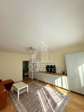 Apartament 2 camere decomandat,zona ultracentral