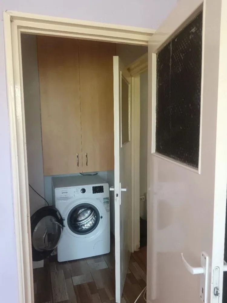 De inchiriat aparatament cu 2 camere, ultracentral , 400 euro