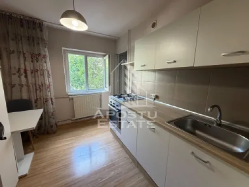 Apartament cu 2 camere de vanzare, etaj intermediar , Zona Bucovina