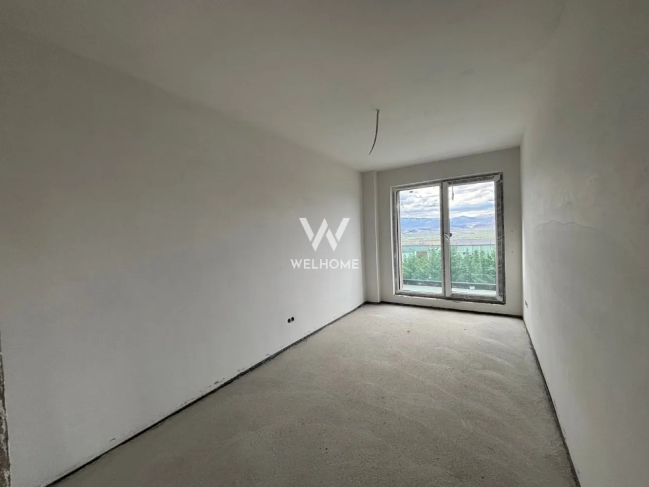 Apartament 3 camere – Cristian,Sibiu - ❗ COMISION 0% pentru cumpărător! 🔥 OFERTĂ LIMITATĂ!! Doar în APRILIE – 2 LOCURI DE PARCARE! La achiziție primești: 🚗 1 loc de parcare inclus în preț 🎁 ÎNCĂ 1 loc de parcare BONUS (doar în luna aprilie) 🏡 3 camere | 61 mp | 2 băi | Cristian 📐 61 mp utili 🛏 3 camere decomandate 🛁 2 băi 🌞 Living + bucătărie open-space (24 mp) ❄️ Încălzire cu pompă de căldură 🌄 Dacă îți dorești un loc aproape de natură, cu aer curat și priveliște către munți chiar de pe balcon, acesta este apartamentul ideal pentru tine. 📋 Compartimentare: Dormitor matrimonial – 13,6 mp Dormitor secundar – 12 mp Hol + spații depozitare 📍 Cristian – zonă liniștită, aproape de Sibiu 💰 90.000€+TVA – semifinisat 💰 100.000€+TVA – la cheie 📞 0743292794 ⚡ Profită acum – apartamentele cu 2 locuri de parcare incluse se dau rapid!