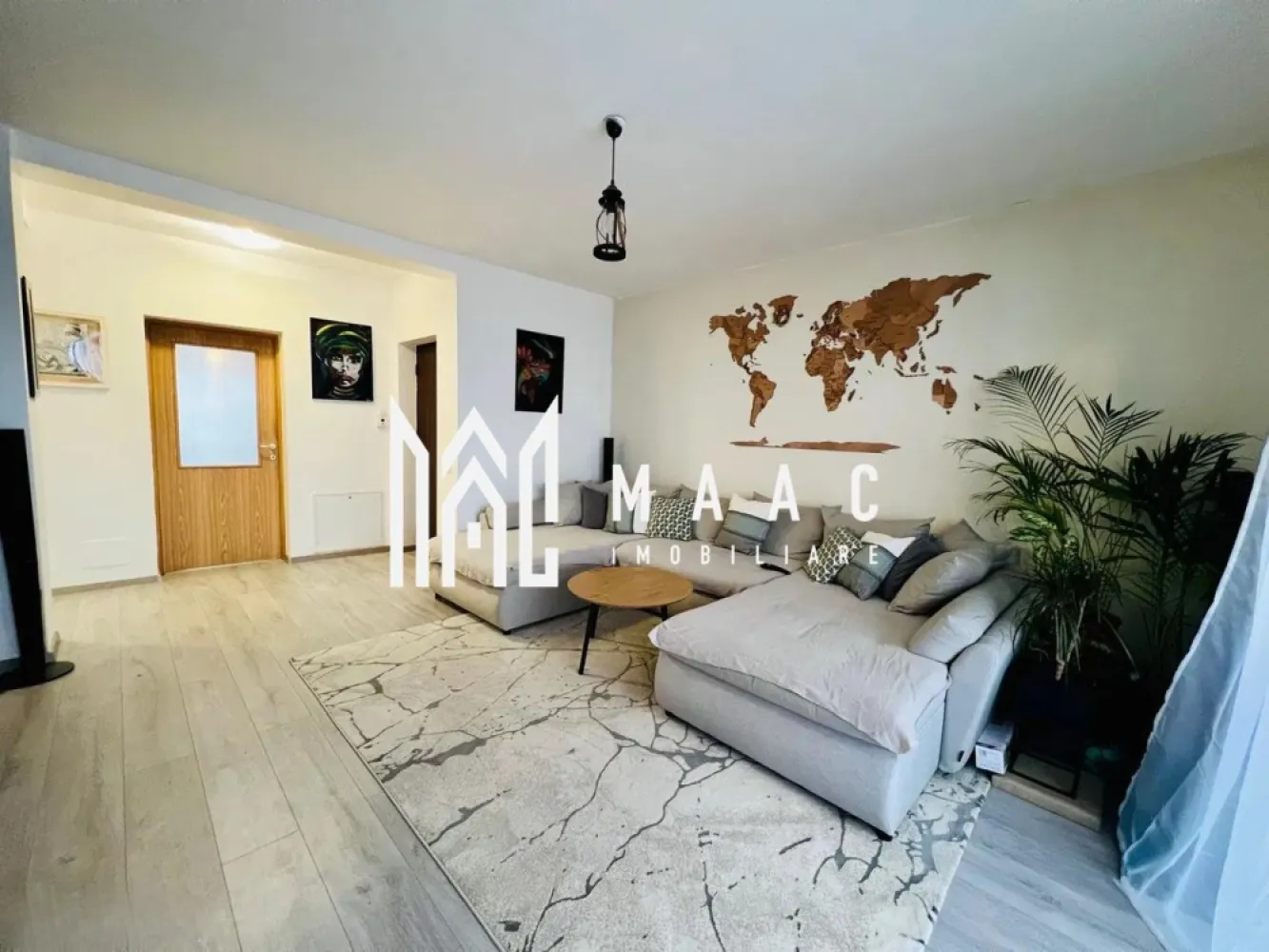 Apartament 3 camere | Terasa | 67 MPU | Parcare | Selimbar - MAAC Imobiliare vă prezintă spre vânzare un apartament cu 3 camere, situat la parterul unui imobil cu regim redus de înălțime, în Șelimbăr.

Caracteristici:
Apartament cu 3 camere, ideal pentru familie sau investiție.
Suprafață utilă de 67 mp.
Situat la parter într-un imobil cu 2 etaje.
Balcon de 14 mp.
Două locuri de parcare incluse.
Locuința se vinde complet mobilată și utilată.

Compartimentare::
Hol de acces.
Living luminos.
Bucătărie separată.
2 dormitoare.
Baie dotată cu cadă și geam de aerisire.
Balcon mare.

Dotări și confort:
Centrală termică proprie.
Încălzire prin calorifere.
Spațiu bine compartimentat și luminos.
Mobilier și electrocasnice incluse, fără necesitatea unor investiții suplimentare.

Avantaje locație
Zonă liniștită, în plină dezvoltare.
Aproape de magazine, mijloace de transport și alte facilități.

Pentru mai multe detalii precizati telefonic ca ati vazut anuntul cu ID: CP2984628