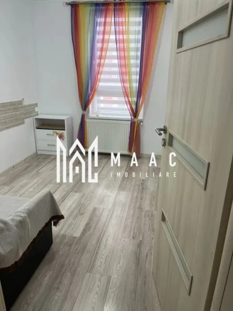 Apartament 3 camere | Etaj 2 | Balcon | Arhitectilor - MAAC Imobiliare vă prezintă spre vânzare un apartament cu 3 camere, situat la etajul 2 din 3 în zona Cartierul Arhitecților.

Caracteristici:
Apartament decomandat.
Suprafață utilă de 56 mp.
Situat la etajul 2.
Imobil construit în anul 2016.
Loc de parcare privat inclus în preț.

Compartimentare:
Hol de acces.
Living cu bucătărie open space.
2 dormitoare.
2 băi, dintre care una dotată cu cadă și geam de aerisire.
Balcon de 3,85 mp.

Dotări și finisaje:
Centrală termică proprie.
Încălzire prin calorifere.
Spații bine organizate și luminoase.

Avantaje locație
În apropiere se află magazine, spații de joacă și stații de autobuz.

Pentru mai multe detalii precizati telefonic ca ati vazut anuntul cu ID: CP2982192