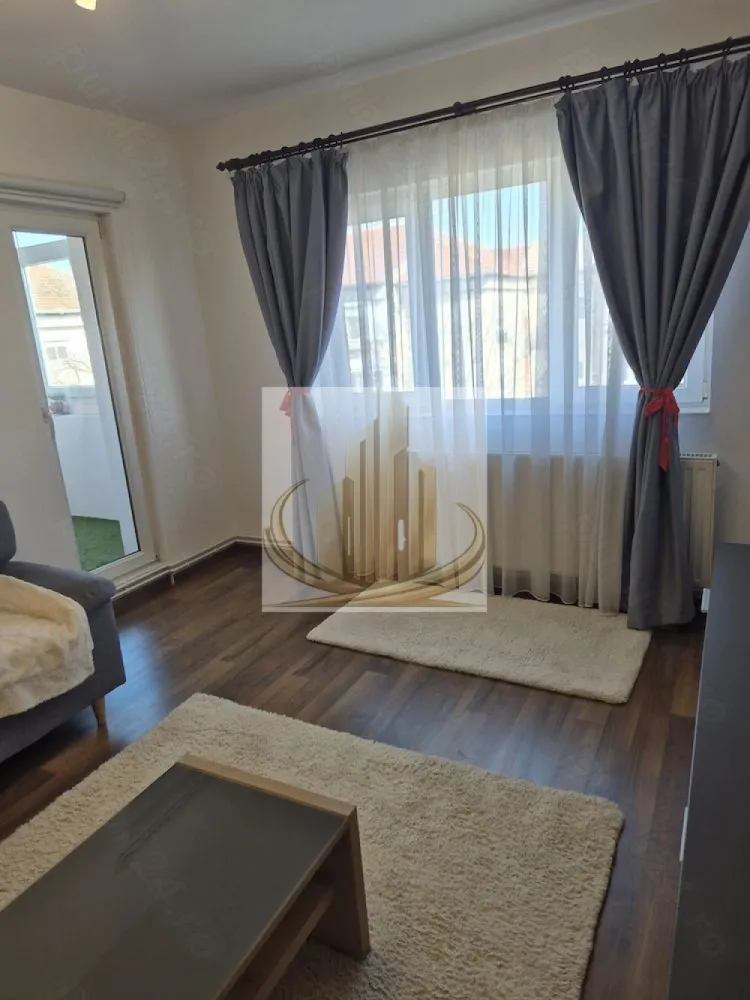 🏡Apartament 2camere, decomandat, 60 mp - 🏡 Apartament 2 camere de închiriat – Zona Girocului

Se închiriază apartament cu 2 camere, confortabil și primitor, ideal pentru o persoană sau un cuplu.

✔ Apartament decomandat
✔ Suprafață generoasă de 60 mp
✔ 2 balcoane (orientări diferite – lumină naturală pe tot parcursul zilei)
✔ Complet mobilat și utilat
✔ Centrală proprie + aer condiționat
✔ Renovat recent

📍 Situat într-o zonă foarte bună și liniștită, în apropiere de Biserica Martirilor, la etajul 4 din 5.
🚗 În zonă sunt numeroase locuri de parcare.

🛒 Acces facil către principalele artere: Bd. Lidia și Str. Martirilor.
📌 În apropiere: Profi, Prospero, Lidl, Kaufland.

📅 Disponibil din: 01.05.2026
💶 Preț: 400 €/lună

📞 Pentru mai multe detalii sau vizionare, nu ezitați să mă contactați!
ID intern CP3044229