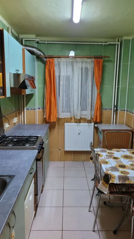 PROPRIETAR, 2 cam decomandat, deosebit, Tei, Contract ANAF, Loc Parcare - Proprietar, inchiriez apartament cu 2 camere decomandate (7 10), bloc anvelopat cartier Tei. DEOSEBIT! 
Loc de parcare de resedinta platit separat. Contract ANAF!
Disponibil din 1 Martie 2025.
Mobilat si utilat modern. 

Dotat cu TV Smart 4K, aer conditionat, frigider, aragaz, masina de spalat vase rufe, rafturi moderne pentru depozitare in debara si balcon.
Contorizat complet (apometre, contor gaze individual, repartitoare).