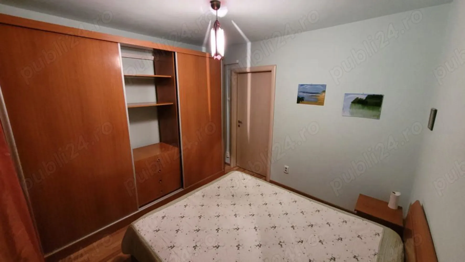 PROPRIETAR, 2 cam decomandat, deosebit, Tei, Contract ANAF, Loc Parcare - Proprietar, inchiriez apartament cu 2 camere decomandate (7 10), bloc anvelopat cartier Tei. DEOSEBIT! 
Loc de parcare de resedinta platit separat. Contract ANAF!
Disponibil din 1 Martie 2025.
Mobilat si utilat modern. 

Dotat cu TV Smart 4K, aer conditionat, frigider, aragaz, masina de spalat vase rufe, rafturi moderne pentru depozitare in debara si balcon.
Contorizat complet (apometre, contor gaze individual, repartitoare).