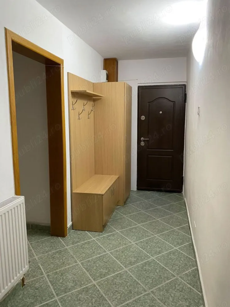 proprietar inchiriez apartament 2 camere Tei - Lacul Tei - Vidin, direct proprietar (comision zero),
inchiriez apartament de 2 camere mobilat, atat pentru rezidenta cat si pentru activitate de firma, proaspat renovat si 
igienizat, spatios, bucatarie generoasa, balcon, Centrala Termica de apartament, zona verde - pozitionat intre 2 parcuri: Tei si Circului, zona prezinta multiple puncte de interes cu gradinite scoli spitale restaurante si supermarketuri, acces rapid mijloace de transport, disponibil termen lung, avans 1+1