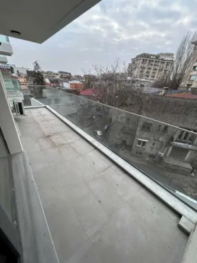 Ag BRASADAS închiriază apt 2 cam 2024 Casa Poporului.