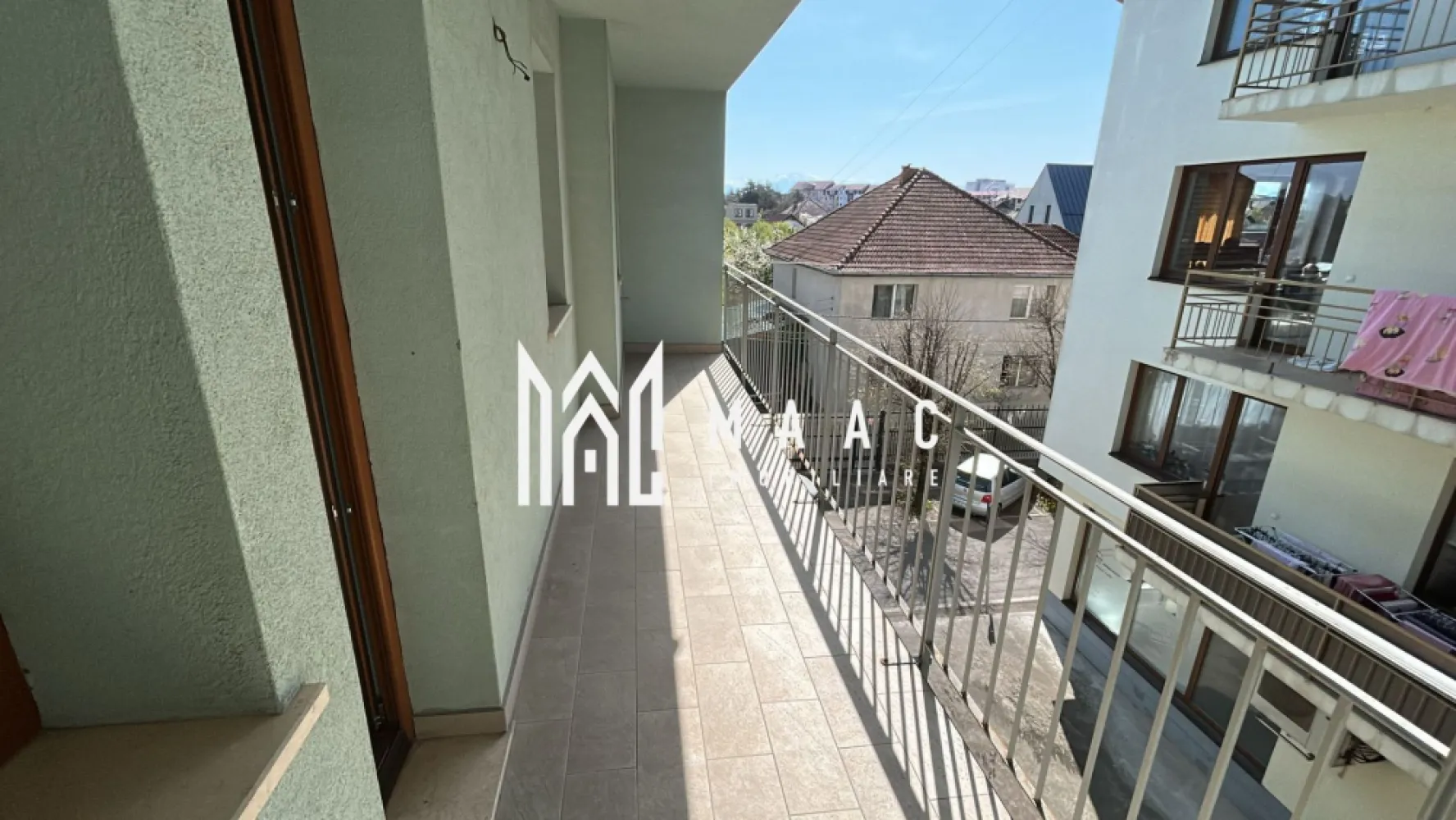 Apartament modern I 3 camere I 2 bai I Garaj I Lift