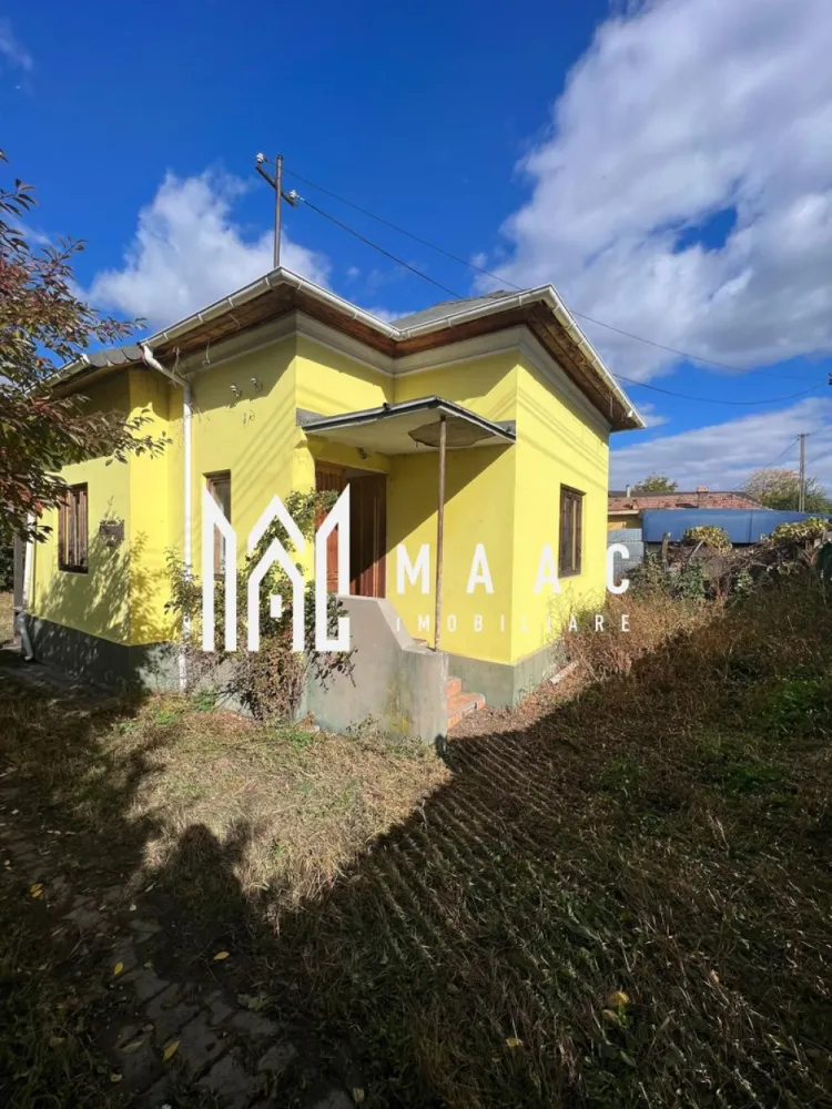 Casa P+M | Budesti | Teren 1200 mp - Casă P+M cu teren – Budești, Bârsești | 90 mp + 1.1200 mp teren | MAAC Imobiliare

MAAC Imobiliare vă propune spre vânzare o casă P+M situată în comuna Budești, Bârsești, pe strada principală, într-o zonă liniștită și accesibilă, aproape de punctele de interes locale.

Proprietatea dispune de 90 mp suprafață construită și se află pe un teren generos de 1200 mp, ideal pentru grădină, livadă sau alte activități.

Caracteristici principale:

* Suprafață construită: 90 mp
* Suprafață teren: 1.200 mp
* Regim juridic: intravilan
* Acces facil din strada principală

Utilități disponibile:

* Apă
* Curent electric
* Canalizar/ Fosa septica
* Teren drept, potrivit pentru extindere sau construcții suplimentare

Locație:

Casa este situată în Bârsești – Budești, cu acces rapid la drumurile principale, oferind o combinație ideală între liniștea zonei rurale și proximitatea față de facilitățile orașului.

O oportunitate excelentă pentru cei care doresc o locuință primitoare într-o zonă verde, cu teren generos și toate utilitățile disponibile, gata de mutare sau pentru investiție!

Pentru mai multe detalii sau pentru programarea unei vizionări, contactați echipa MAAC Imobiliare.

id: CP2797385
