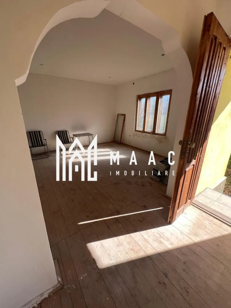 Casa P+M | Budesti | Teren 1200 mp - Casă P+M cu teren – Budești, Bârsești | 90 mp + 1.1200 mp teren | MAAC Imobiliare

MAAC Imobiliare vă propune spre vânzare o casă P+M situată în comuna Budești, Bârsești, pe strada principală, într-o zonă liniștită și accesibilă, aproape de punctele de interes locale.

Proprietatea dispune de 90 mp suprafață construită și se află pe un teren generos de 1200 mp, ideal pentru grădină, livadă sau alte activități.

Caracteristici principale:

* Suprafață construită: 90 mp
* Suprafață teren: 1.200 mp
* Regim juridic: intravilan
* Acces facil din strada principală

Utilități disponibile:

* Apă
* Curent electric
* Canalizar/ Fosa septica
* Teren drept, potrivit pentru extindere sau construcții suplimentare

Locație:

Casa este situată în Bârsești – Budești, cu acces rapid la drumurile principale, oferind o combinație ideală între liniștea zonei rurale și proximitatea față de facilitățile orașului.

O oportunitate excelentă pentru cei care doresc o locuință primitoare într-o zonă verde, cu teren generos și toate utilitățile disponibile, gata de mutare sau pentru investiție!

Pentru mai multe detalii sau pentru programarea unei vizionări, contactați echipa MAAC Imobiliare.

id: CP2797385