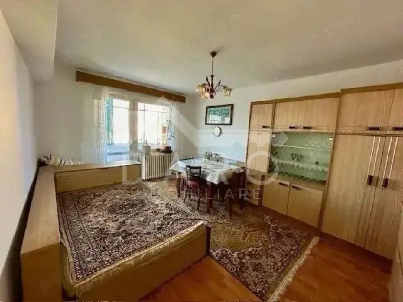 Vand apartament 3 camere, etaj 3, in cartierul Unirii.