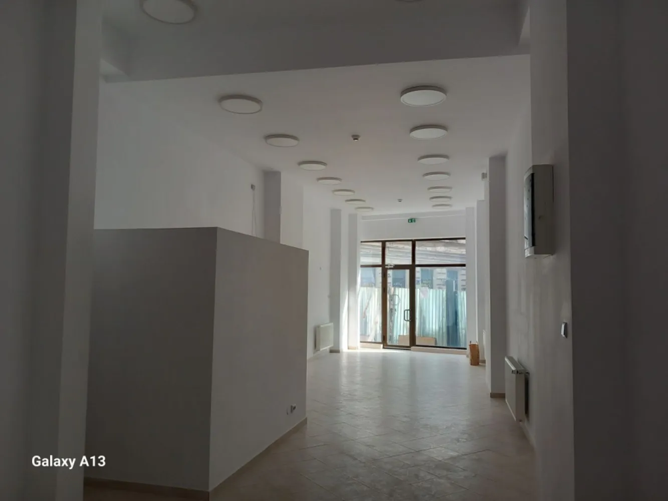 BRASADAS închiriază spatiu comercial RENOVAT Lipscani 120mp. - Agenția BRASADAS închiriază spatiu comercial RENOVAT situat în zona Lipscani, cu centrala termica.
Suprafata la parter este de 60 mp. la parter si 60 mp. la demisol.
Pentru mai multe oferte accesați www.brasadas.com.
