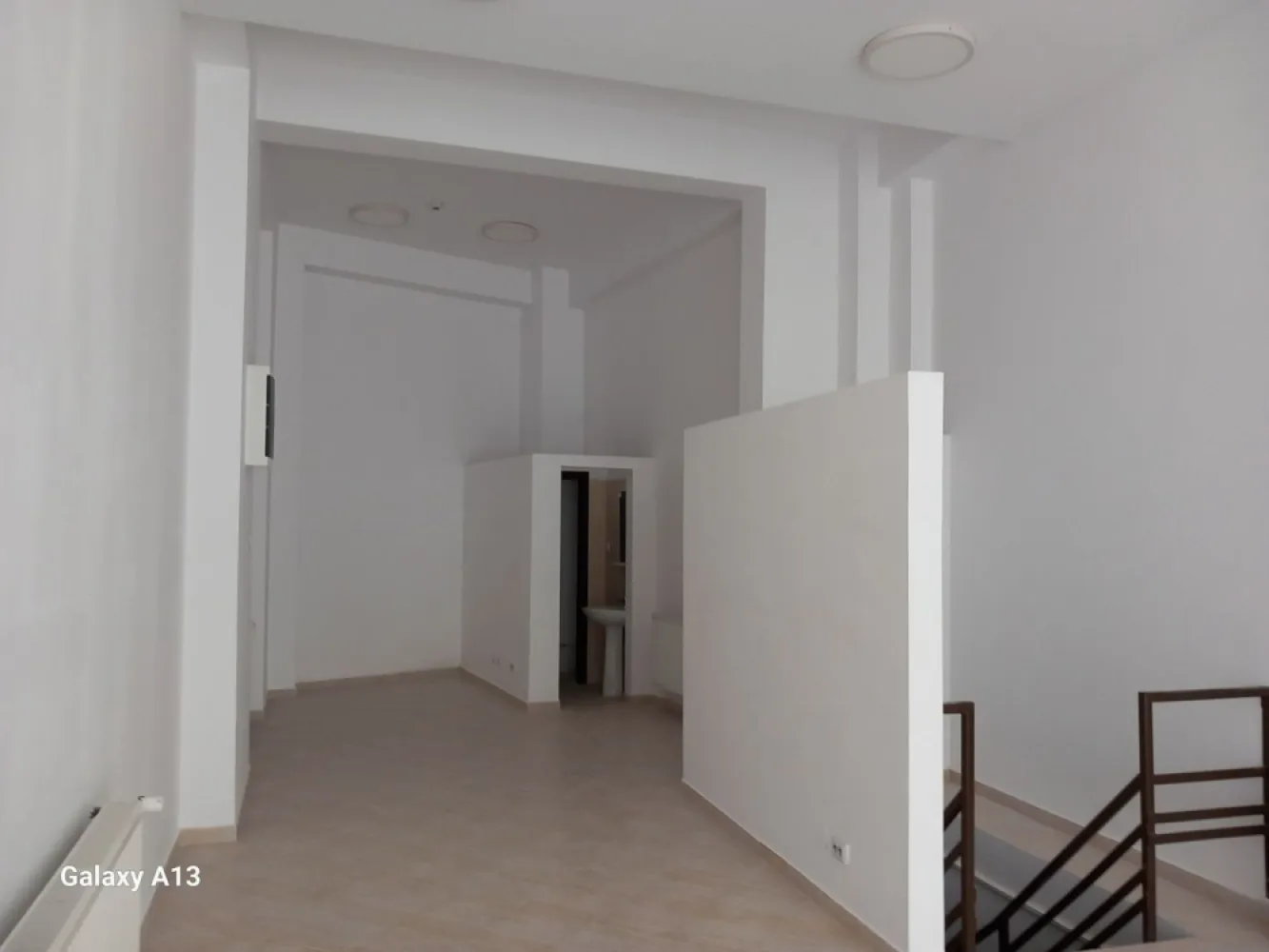 BRASADAS închiriază spatiu comercial RENOVAT Lipscani 120mp. - Agenția BRASADAS închiriază spatiu comercial RENOVAT situat în zona Lipscani, cu centrala termica.
Suprafata la parter este de 60 mp. la parter si 60 mp. la demisol.
Pentru mai multe oferte accesați www.brasadas.com.