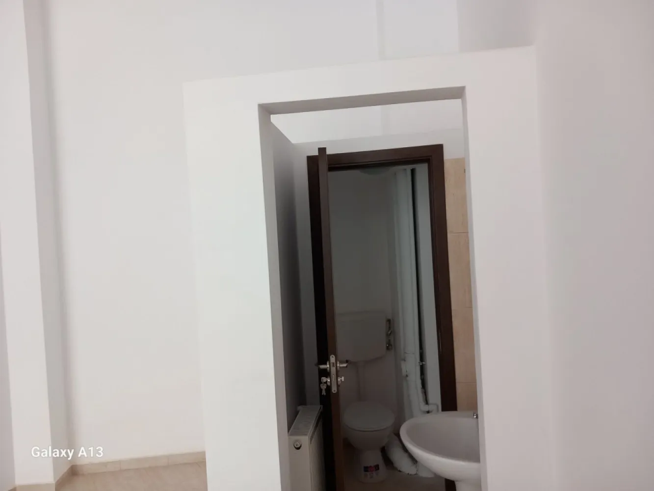 BRASADAS închiriază spatiu comercial RENOVAT Lipscani 120mp. - Agenția BRASADAS închiriază spatiu comercial RENOVAT situat în zona Lipscani, cu centrala termica.
Suprafata la parter este de 60 mp. la parter si 60 mp. la demisol.
Pentru mai multe oferte accesați www.brasadas.com.