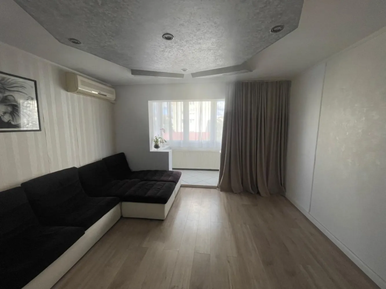 Ap. 3 camere complet mobilat,etaj 2 – Iosia-Pret 119.500 euro neg