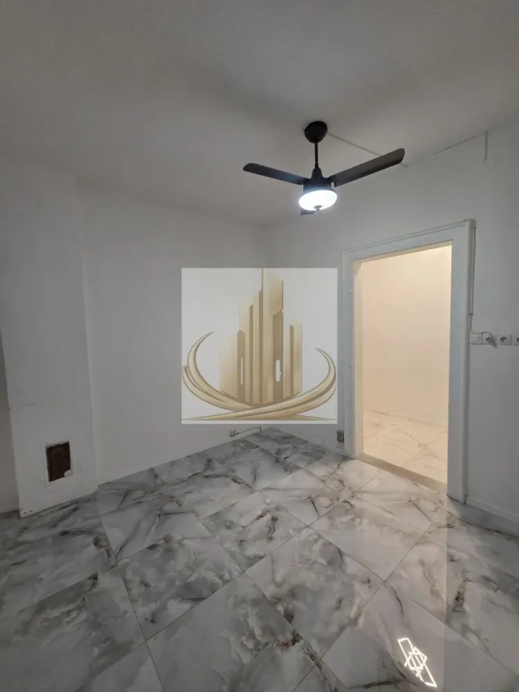 Apartament la Casă, Curte Privată, Bucătărie de Vară, Renovat, Lipovei - Grand Mobilis Imobiliare vă propune spre vânzare un apartament deosebit, situat la casă, în zona Lipovei – o locație apreciată pentru liniște și acces rapid către oraș.

Această proprietate oferă avantajele unei case la preț de apartament, fiind ideală pentru cei care își doresc intimitate, spațiu verde și confort.

📐 Detalii proprietate:
Suprafață utilă: 41,55 mp
Compartimentare:
Antreu – 4,36 mp
Baie – 2,03 mp
Hol – 4,87 mp
Bucatarie – 9,93 mp
Cameră – 20,36 mp
🌿 Avantaje care fac diferența:
Curte proprie îngrădită (nu este inscrisa in CF) + acces la curte comună
Bucătărie de vară, dotată cu toate utilitățile (apă, gaz, curent, canalizare)
Spațiu ideal pentru relaxare sau activități în aer liber
Parcare în fața imobilului
🏢 Dotări și stare:
Apartament complet renovat, se prezintă într-o stare foarte bună
Aer condiționat inverter (18.000 BTU) – eficient pentru încălzire și răcire
Boiler electric Ariston (65L) pentru apă caldă
Izolație fonică (12 cm) – confort sporit
Geamuri termopan + rulouri electrice
Parchet stratificat
Gaz disponibil la ușă (posibilitate de racordare)

👉 Încălzirea este realizată prin sistem electric (aer condiționat inverter), o soluție eficientă pentru această suprafață. Exista si posibilitatea de montare a unei centrale proprii.

📍 Locație – marele avantaj:
Zonă foarte bine poziționată, cu acces rapid către oraș
La doar câteva minute de Iulius Town
În apropiere: magazine, farmacii, benzinării, sala de sport, centre comerciale
Stație de transport în comun la ~300 m
Acces facil către principalele artere ale orașului
💼 Potrivit pentru:

✔️ Cupluri sau persoane singure, care își doresc liniște și spațiu propriu
✔️ Investiție, datorită poziției excelente și cererii ridicate din zonă

📞 Pentru mai multe informații și programarea unei vizionări, echipa Grand Mobilis Imobiliare vă stă la dispoziție!
ID Intern: CP3046733