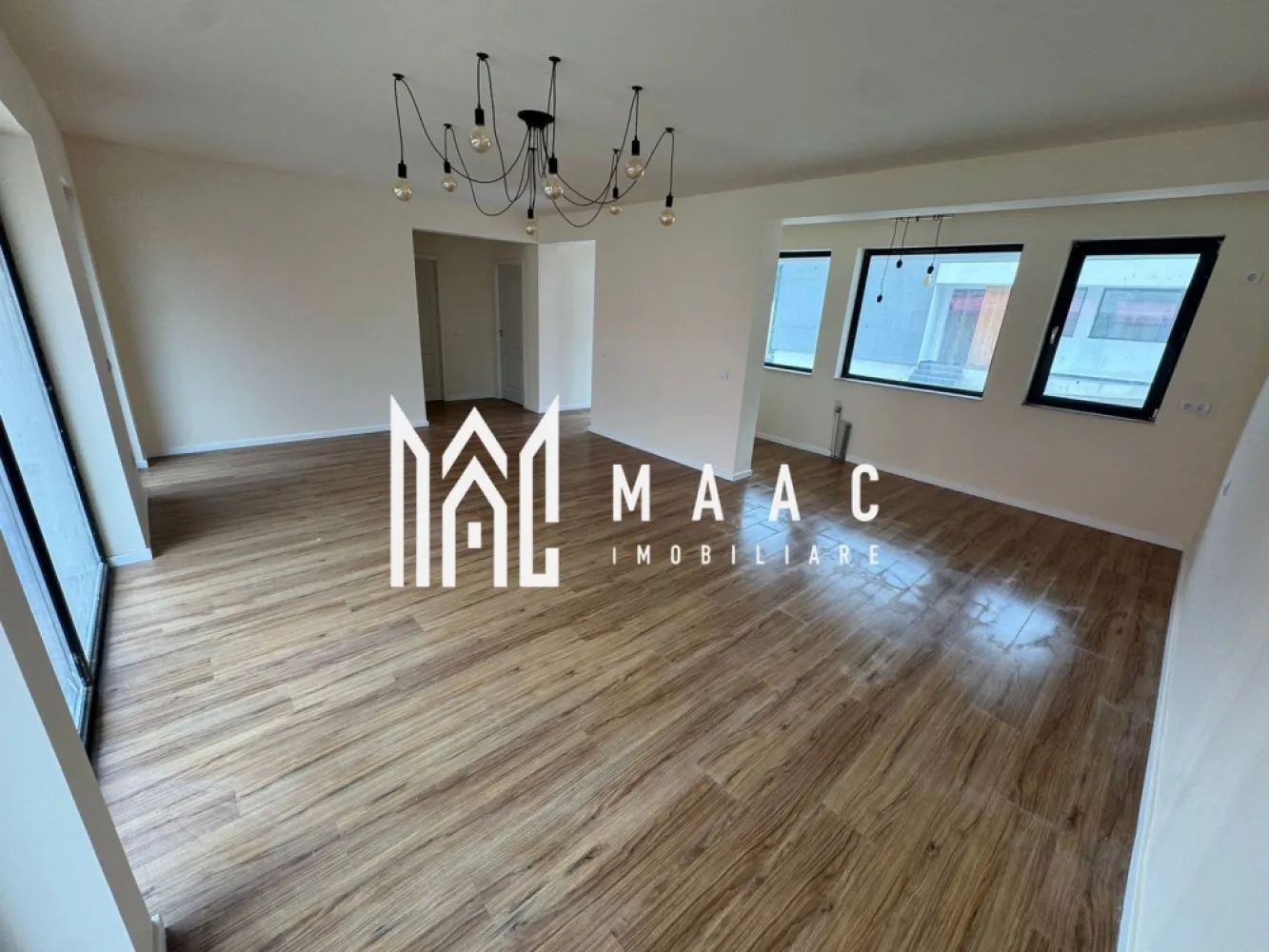 Casa 3 Camere | 70MPU | Loc de parcare | Tocile - MAAC Imobiliare vă propune spre vânzare o casa moderna , finalizata în anul 2024, situata într-o zonă liniștită din Tocile, la câteva minute de Sibiu. 

Detalii proprietate:
• Suprafață utilă: 70mpu
• Compartimentare: 3 camere decomandate
• Parcare în fața imobilului

Detalii tehnice:
• Structură din cărămidă Porotherm
• Ciment Holcim și materiale de calitate
• Izolație exterioară de 10 cm
• Ferestre termopan cu 7 camere și 2 foi de sticlă
• Predare la cheie

Pentru mai multe detalii sau pentru programarea unei vizionări, vă rugăm să ne contactați și să menționați ID-ul proprietății: CP279727.