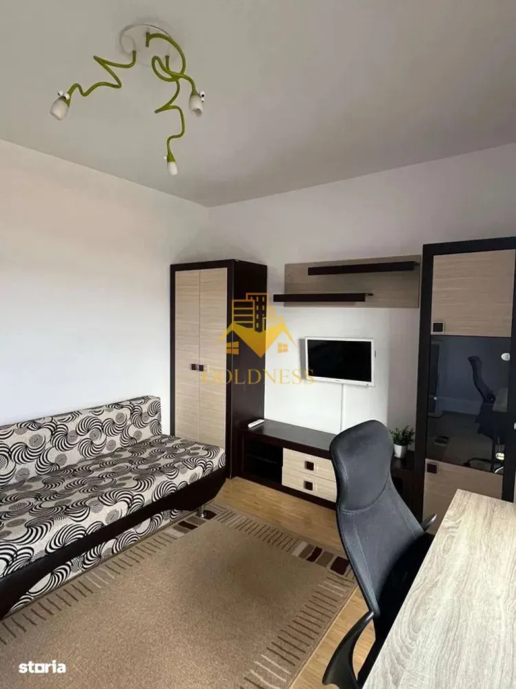 O camera, Borhanci,Parcare subterana, Romul ladea, Profi, AC. - GOLDNESS Imobiliare vă propune spre închiriere un apartament cu o camera complet mobilata și utilata, la etajul 5 într-un imobil de 6 etaje, în Cartierul Borhanci .
Parcare subterana inclusa!
Se află în apropierea stațiilor de transport în comun, magazine, restaurante, spații verzi, farmacii, etc. 

Apartamentul este compartimentat astfel:
 - living cu canapea extensibilă, loc de servit masa, iesire pe balcon, birou
 - bucatarie complet utilată și mobilată,
 - baie cu cada, calorifer port prosop și dulap pentru depozitare.
 -balcon 6 mp.

Imobilul este dotat cu toate cele necesare- centrală proprie, frigider, aragaz, hotă, mașină de spălat haine, etc. 

Dacă sunteți interesați de acest apartament și doriți să îl vizionați, dar și pentru alte oferte nu ezitați să ne contactați telefonic sau prin e-mail. Vă stăm la dispoziție!
Pentru intermediere se percepe un comision de 50% din prețul chiriei!