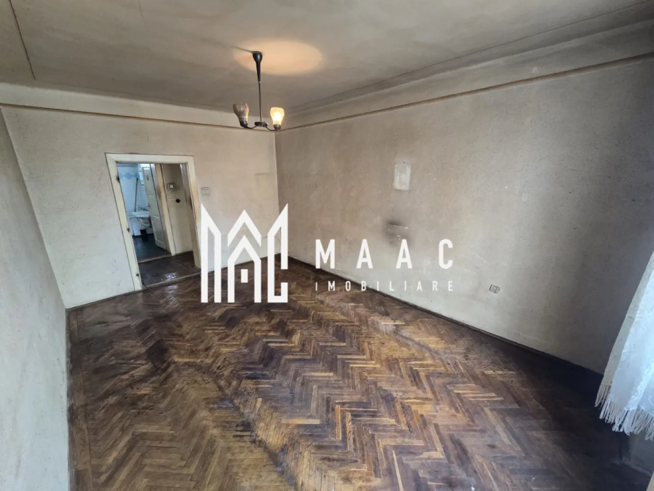 Duplex pe un singur nivel 4 camere zona Centrala