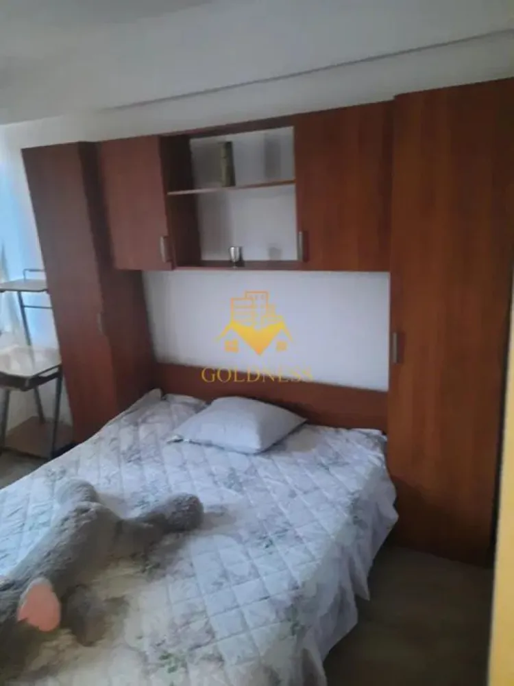 3 camere open space, Ultracentral, Paris, Record Park, The Office - GOLDNESS Imobiliare vă propune spre închiriere un apartament cu 3 camere open-space complet mobilat și utilat, la etajul 1 într-un imobil de 4 etaje, în Zona Centrala. 

Se află în apropierea stațiilor de transport în comun, magazine, restaurante, spații verzi, farmacii, scoli, etc. 

Apartamentul este compartimentat astfel:
 - dormitor cu pat matrimonial, dressing, noptiere
 - dormitor cu canapea extensibilă, dressing, noptiere
 - living cu bucatarie open-space complet utilată, canapea, loc de servit masa 
 - baie cu cadă, calorifer port prosop și dulap pentru depozitare.

Imobilul este dotat cu toate cele necesare- centrală proprie, mașină de spălat haine, frigider, hotă, microunde, etc. 

Dacă sunteți interesați de acest apartament și doriți să îl vizionați, dar și pentru alte oferte nu ezitați să ne contactați telefonic sau prin e-mail. Vă stăm la dispoziție!

Pentru intermediere se percepe un comision de 50% din prețul chiriei!