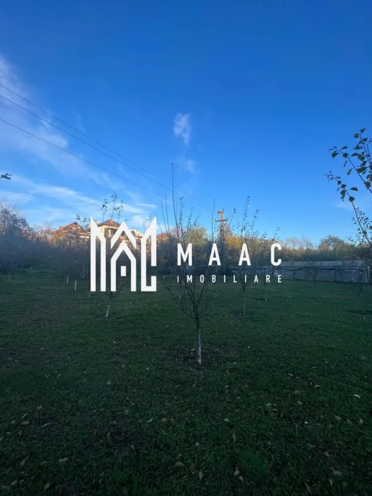 Casa cu livada | Bujoreni | 1550 mp - MAAC Imobiliare vă propune spre vânzare o casă bătrânească, situată în comuna Bujoreni, zona Gura Văii, într-un cadru natural deosebit, perfect pentru cei care își doresc liniște, aer curat și apropierea de oraș.

Proprietatea are o suprafață construită de 80 mp și este amplasată pe un teren generos de 1.550 mp, pe care se află și o livadă cu pomi fructiferi.

Caracteristici principale:

* Suprafață construită: 80 mp
* Suprafață teren: 1.550 mp
* Deschidere generoasă la drum principal
* Categorie teren: intravilan
* Utilități disponibile:

* Apă curentă
* Energie electrică
* Gazele se află la limita proprietății
* Acces facil direct din drum
* Pe teren se află o livadă bine întreținută, ideală pentru relaxare sau grădinărit

Locație:

Proprietatea este situată în Gura Văii, Bujoreni, pe drumul care duce către Mănăstirea Frăsinei, la o distanță de aproximativ 10-15 minute de Râmnicu Vâlcea.
Zona este una liniștită, cu acces facil și vecinătăți îngrijite, ideală pentru o locuință permanentă sau o casă de vacanță.

O oportunitate excelentă pentru cei care caută o proprietate cu potențial, cu deschidere generoasă la stradă, într-o zonă frumoasă și ușor accesibilă, aproape de oraș, dar în mijlocul naturii!

Pentru mai multe detalii sau pentru programarea unei vizionări, contactați echipa MAAC Imobiliare, specificand ID: CP2796900 - SP