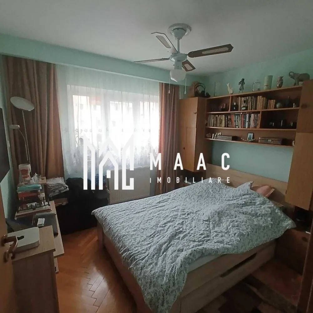 Apartament 2 Camere I 47 mp I Etaj 2/4 I Valea Aurie - MAAC Imobiliare vă propune spre vânzare un apartament cu 2 camere, situat într-una dintre cele mai apreciate și căutate zone rezidențiale din Sibiu – cartierul Valea Aurie.

Detalii proprietate:
Suprafață utilă: 47 mp
Decomandat
Etaj: 2 din 4
Localizare: Sibiu, Valea Aurie

Caracteristici:
2 camere luminoase
1 baie ccu geam de aerisire
Bucătărie separată
Boxă pentru depozitare
Încălzire cu centrală proprie pe gaz
Finisaje: parchet și gresie

Avantaje suplimentare ale locației:
Zonă verde și liniștită, cu aer de calitate superioară;
Acces facil la transport public, magazine, școli și servicii;
Distanță scurtă până în centrul orașului și zonele cu puncte de interes.

Pentru detalii suplimentare, consultanță sau programarea unei vizionări, va rugăm să ne contactati specificand ID: CP2871108.
