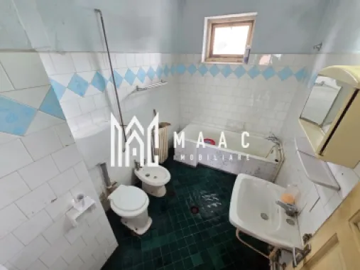 Apartament la casa 4 camere 300 teren zona Centrala