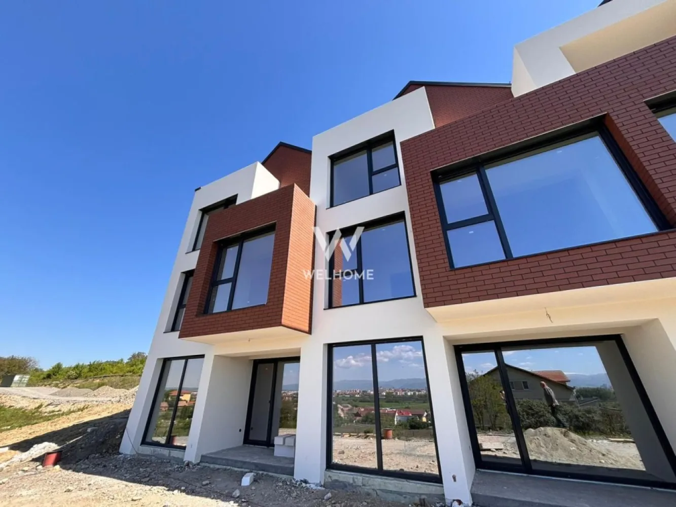 Casa de vanzare – concept modern, priveliste deosebita – 147 mp utili