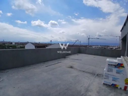 Penthouse pe malul lacului, cu terasă panoramică 90 mp
