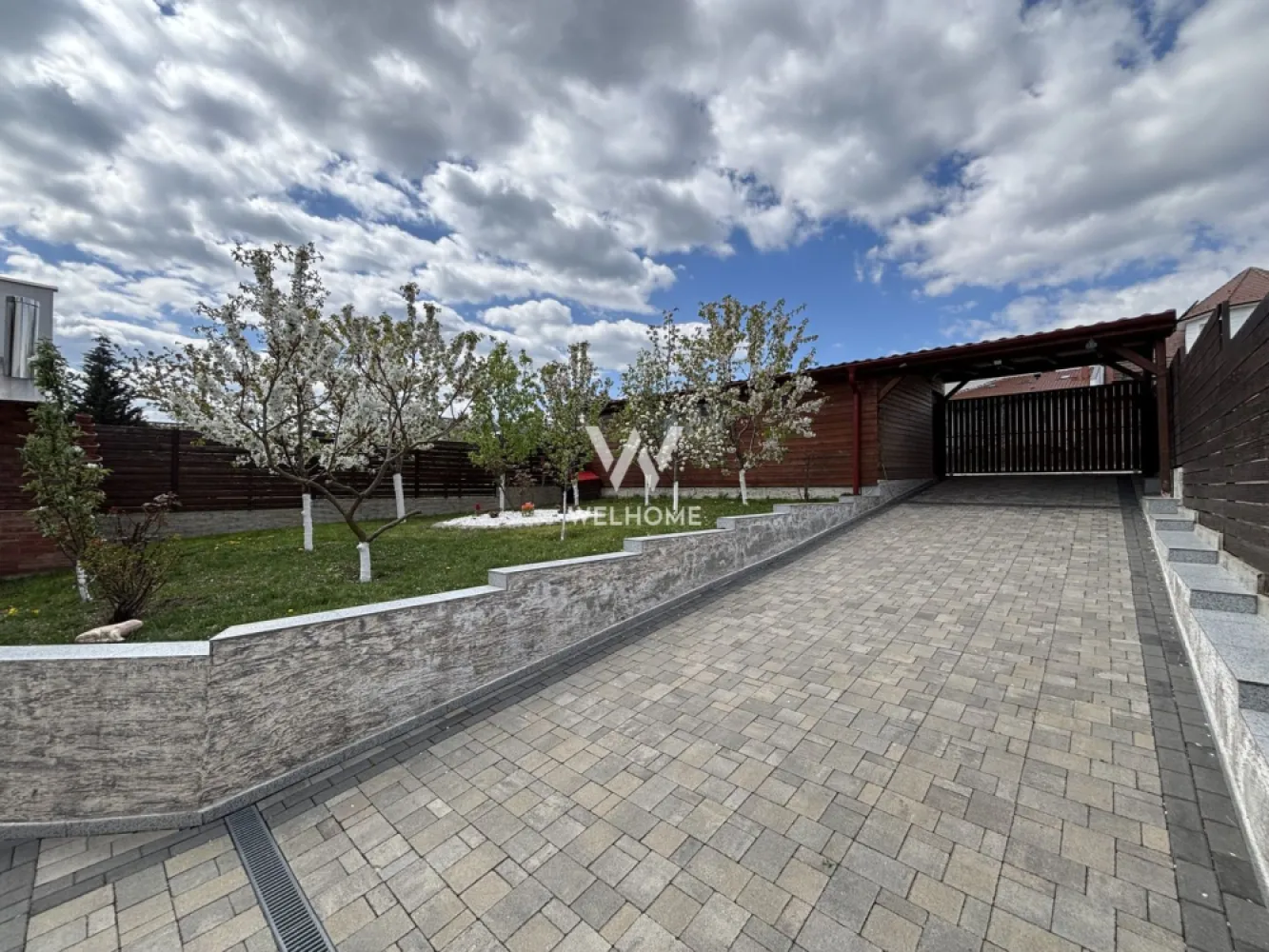 Casa 5 camere cu teren GENEROS si CARPORT - Cartierul Arhitectilor