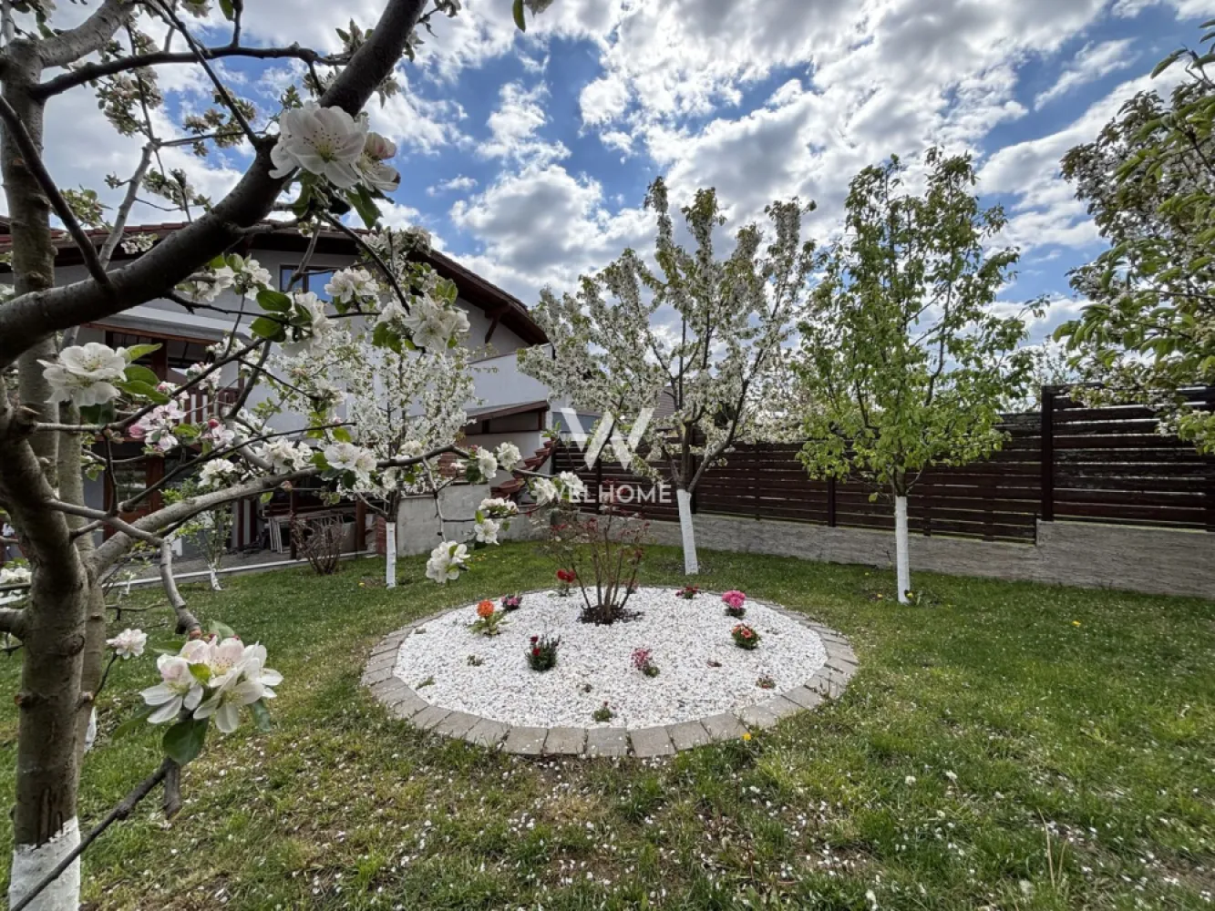 Casa 5 camere cu teren GENEROS si CARPORT - Cartierul Arhitectilor