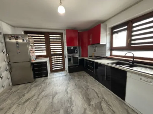 Casa la cheie 5 camere 250 mp curte libera 4 bai P+1+M Arhitectilor