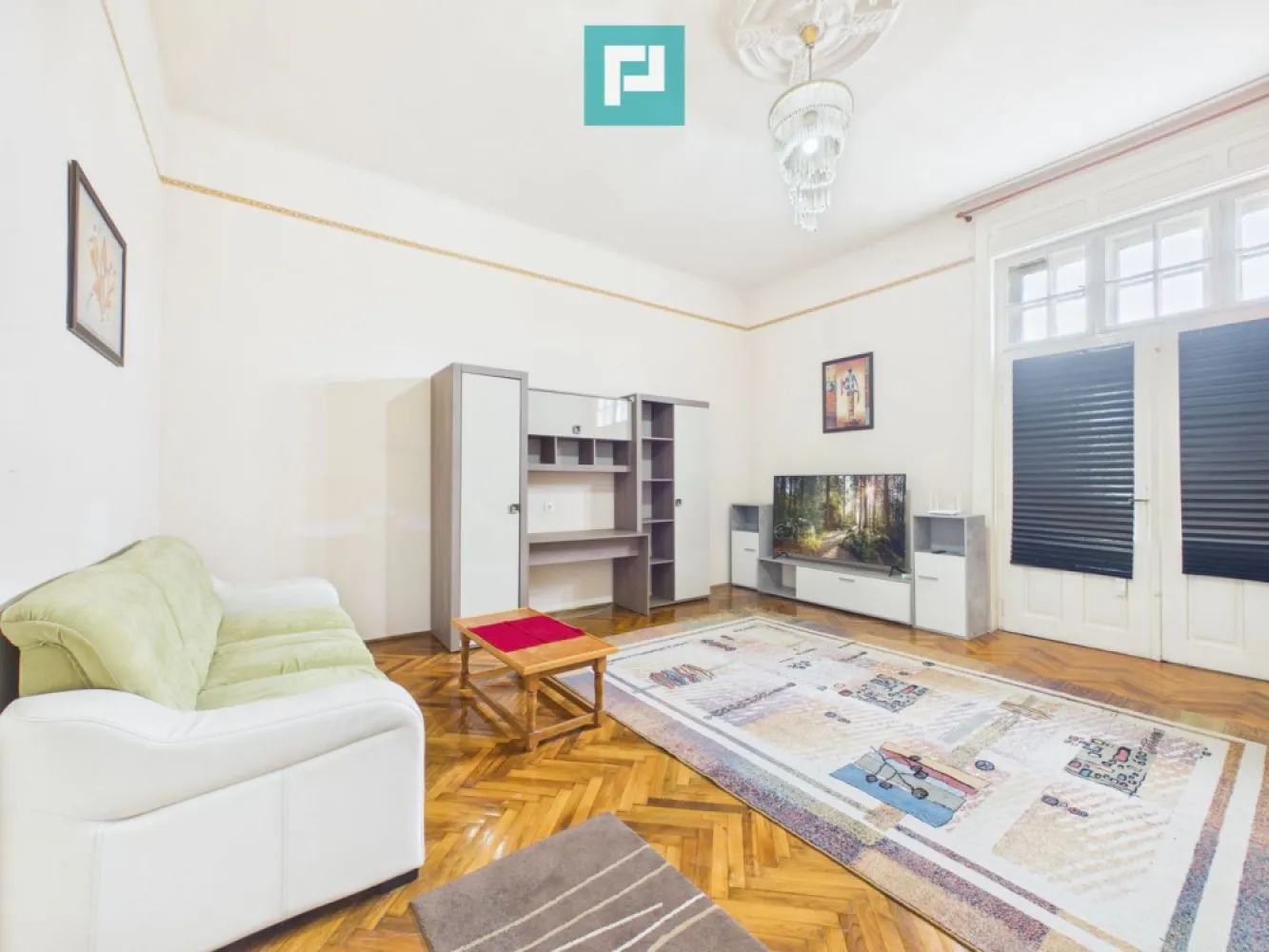 Apartament generos cu 3 camere – Zona Centrală - Property Lab vă propune spre închiriere un apartament generos cu 3 camere, situat într-o zonă centrală 

Cu o suprafață de 124,5 mp, această proprietate impresionează prin spațiile ample și compartimentarea practică, fiind ideală pentru persoanele care își doresc confort și acces rapid către toate facilitățile orașului.

 Compartimentare:

- living spațios și luminos
 -cameră de zi generoasă
 - dormitor matrimonial 
 - bucătărie complet utilată
 - baie principală
 -grup sanitar separat
 - cameră de utilitate/depozitare
 - hol generos de acces
 -terasă cu acces din două zone ale apartamentului

 Avantaje:

 -acces facil către centrul orașului și principalele puncte de interes

 -în apropiere de școli, grădinițe și instituții de învățământ

 - magazine, farmacii, restaurante, cafenele și bănci la câteva minute distanță

 - acces rapid la mijloacele de transport în comun

Pentru mai multe detalii sau pentru a programa o vizionare, contactează-ne cu încredere!

 Andrea Grosan – Consultant Imobiliar PropertyLab

andrea.grosan@propertylab.ro

0754 923 299

 Valea Alexandra – Consultant Imobiliar PropertyLab

alexandra.valea@propertylab.ro

0746 756 071