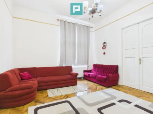 Apartament generos cu 3 camere – Zona Centrală