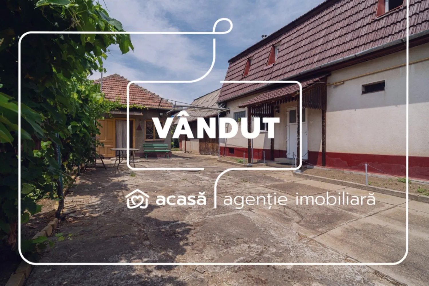 VANDUT! Casa 5 camere - teren 688 mp - Parneava - COMISION 0