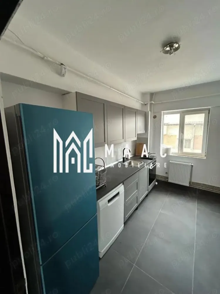 Apartament 3 camere| Ostroveni| Bloc A | Renovat - Apartament 3 camere –Modern, Zona Hermes – Ostroveni | Etaj 8/10 | Bloc tip A | MAAC Imobiliare

MAAC Imobiliare vă propune spre vânzare un apartament cu 3 camere modern, complet renovat în anul 2025, situat într-un bloc tip A din una dintre cele mai apreciate zone ale orașului Râmnicu Vâlcea – Ostroveni, zona Hermes.

Locuința se află la etajul 8 din 10 și oferă o vedere panoramică superbă asupra orașului, fiind ideală pentru cei care își doresc un spațiu luminos, confortabil și contemporan.

Caracteristici principale:

* Suprafață totală: 70 mp
* Etaj: 8/10
* Bloc tip A – construcție solidă, bine întreținută
* Compartimentare: decomandat
* Renovat complet în 2025
* Instalație electrică și sanitară nouă
* Centrala termică nouă – eficiență și confort termic sporit
* Finisaje moderne, de înaltă calitate
* Balcon închis cu tâmplărie PVC și geam termopan
* Se vinde parțial mobilat, oferind posibilitatea personalizării după gustul viitorului proprietar

Locație:

Amplasat în zona Hermes – Ostroveni, apartamentul beneficiază de o poziție excelentă, aproape de centre comerciale, școli, grădinițe, farmacii și stații de transport în comun, oferind confort și accesibilitate în viața de zi cu zi.

Schimb posibil:

Se acceptă și schimb cu case situate în zonele Vlădești, Goranu sau Bujoreni, cu o mică diferență în funcție de proprietate.

Preț: 92.000 €

Un apartament elegant, modern și complet renovat – perfect pentru cei care caută o locuință într-un bloc tip A, cu vedere spectaculoasă și finisaje premium !

 Pentru mai multe detalii sau pentru programarea unei vizionări, contactați echipa MAAC Imobiliare.

id: CP2795508 - SP