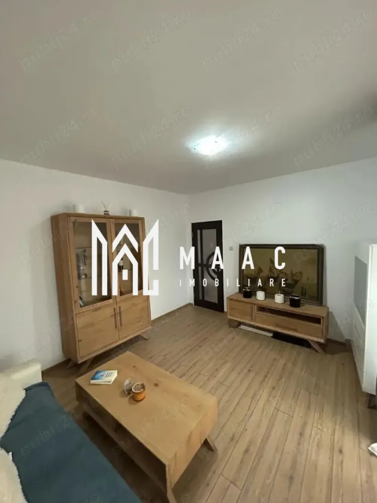 Apartament 3 camere| Ostroveni| Bloc A | Renovat - Apartament 3 camere –Modern, Zona Hermes – Ostroveni | Etaj 8/10 | Bloc tip A | MAAC Imobiliare

MAAC Imobiliare vă propune spre vânzare un apartament cu 3 camere modern, complet renovat în anul 2025, situat într-un bloc tip A din una dintre cele mai apreciate zone ale orașului Râmnicu Vâlcea – Ostroveni, zona Hermes.

Locuința se află la etajul 8 din 10 și oferă o vedere panoramică superbă asupra orașului, fiind ideală pentru cei care își doresc un spațiu luminos, confortabil și contemporan.

Caracteristici principale:

* Suprafață totală: 70 mp
* Etaj: 8/10
* Bloc tip A – construcție solidă, bine întreținută
* Compartimentare: decomandat
* Renovat complet în 2025
* Instalație electrică și sanitară nouă
* Centrala termică nouă – eficiență și confort termic sporit
* Finisaje moderne, de înaltă calitate
* Balcon închis cu tâmplărie PVC și geam termopan
* Se vinde parțial mobilat, oferind posibilitatea personalizării după gustul viitorului proprietar

Locație:

Amplasat în zona Hermes – Ostroveni, apartamentul beneficiază de o poziție excelentă, aproape de centre comerciale, școli, grădinițe, farmacii și stații de transport în comun, oferind confort și accesibilitate în viața de zi cu zi.

Schimb posibil:

Se acceptă și schimb cu case situate în zonele Vlădești, Goranu sau Bujoreni, cu o mică diferență în funcție de proprietate.

Preț: 92.000 €

Un apartament elegant, modern și complet renovat – perfect pentru cei care caută o locuință într-un bloc tip A, cu vedere spectaculoasă și finisaje premium !

 Pentru mai multe detalii sau pentru programarea unei vizionări, contactați echipa MAAC Imobiliare.

id: CP2795508 - SP