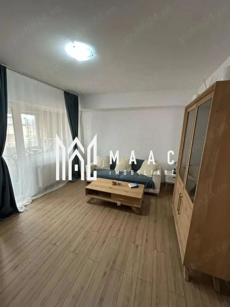 Apartament 3 camere| Ostroveni| Bloc A | Renovat - Apartament 3 camere –Modern, Zona Hermes – Ostroveni | Etaj 8/10 | Bloc tip A | MAAC Imobiliare

MAAC Imobiliare vă propune spre vânzare un apartament cu 3 camere modern, complet renovat în anul 2025, situat într-un bloc tip A din una dintre cele mai apreciate zone ale orașului Râmnicu Vâlcea – Ostroveni, zona Hermes.

Locuința se află la etajul 8 din 10 și oferă o vedere panoramică superbă asupra orașului, fiind ideală pentru cei care își doresc un spațiu luminos, confortabil și contemporan.

Caracteristici principale:

* Suprafață totală: 70 mp
* Etaj: 8/10
* Bloc tip A – construcție solidă, bine întreținută
* Compartimentare: decomandat
* Renovat complet în 2025
* Instalație electrică și sanitară nouă
* Centrala termică nouă – eficiență și confort termic sporit
* Finisaje moderne, de înaltă calitate
* Balcon închis cu tâmplărie PVC și geam termopan
* Se vinde parțial mobilat, oferind posibilitatea personalizării după gustul viitorului proprietar

Locație:

Amplasat în zona Hermes – Ostroveni, apartamentul beneficiază de o poziție excelentă, aproape de centre comerciale, școli, grădinițe, farmacii și stații de transport în comun, oferind confort și accesibilitate în viața de zi cu zi.

Schimb posibil:

Se acceptă și schimb cu case situate în zonele Vlădești, Goranu sau Bujoreni, cu o mică diferență în funcție de proprietate.

Preț: 92.000 €

Un apartament elegant, modern și complet renovat – perfect pentru cei care caută o locuință într-un bloc tip A, cu vedere spectaculoasă și finisaje premium !

 Pentru mai multe detalii sau pentru programarea unei vizionări, contactați echipa MAAC Imobiliare.

id: CP2795508 - SP