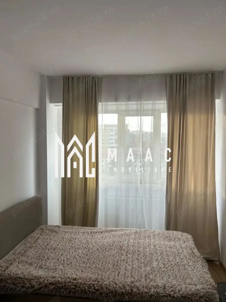 Apartament 3 camere| Ostroveni| Bloc A | Renovat - Apartament 3 camere –Modern, Zona Hermes – Ostroveni | Etaj 8/10 | Bloc tip A | MAAC Imobiliare

MAAC Imobiliare vă propune spre vânzare un apartament cu 3 camere modern, complet renovat în anul 2025, situat într-un bloc tip A din una dintre cele mai apreciate zone ale orașului Râmnicu Vâlcea – Ostroveni, zona Hermes.

Locuința se află la etajul 8 din 10 și oferă o vedere panoramică superbă asupra orașului, fiind ideală pentru cei care își doresc un spațiu luminos, confortabil și contemporan.

Caracteristici principale:

* Suprafață totală: 70 mp
* Etaj: 8/10
* Bloc tip A – construcție solidă, bine întreținută
* Compartimentare: decomandat
* Renovat complet în 2025
* Instalație electrică și sanitară nouă
* Centrala termică nouă – eficiență și confort termic sporit
* Finisaje moderne, de înaltă calitate
* Balcon închis cu tâmplărie PVC și geam termopan
* Se vinde parțial mobilat, oferind posibilitatea personalizării după gustul viitorului proprietar

Locație:

Amplasat în zona Hermes – Ostroveni, apartamentul beneficiază de o poziție excelentă, aproape de centre comerciale, școli, grădinițe, farmacii și stații de transport în comun, oferind confort și accesibilitate în viața de zi cu zi.

Schimb posibil:

Se acceptă și schimb cu case situate în zonele Vlădești, Goranu sau Bujoreni, cu o mică diferență în funcție de proprietate.

Preț: 92.000 €

Un apartament elegant, modern și complet renovat – perfect pentru cei care caută o locuință într-un bloc tip A, cu vedere spectaculoasă și finisaje premium !

 Pentru mai multe detalii sau pentru programarea unei vizionări, contactați echipa MAAC Imobiliare.

id: CP2795508 - SP