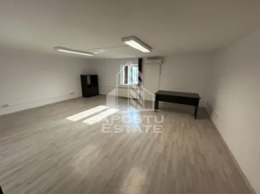 Spatiu pentru birouri de inchiriat, 120 mp, etajul 2, in Girocului