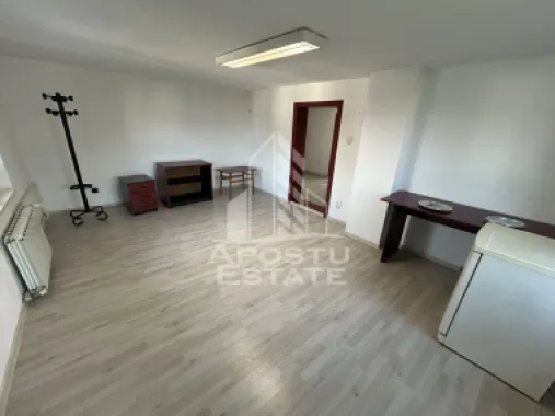 Spatiu pentru birouri de inchiriat, 120 mp, etajul 2, in Girocului