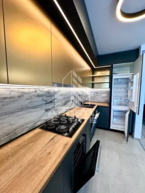 Apartament cu 2 camere de inchiriat, garaj subteran, Zona Aradului