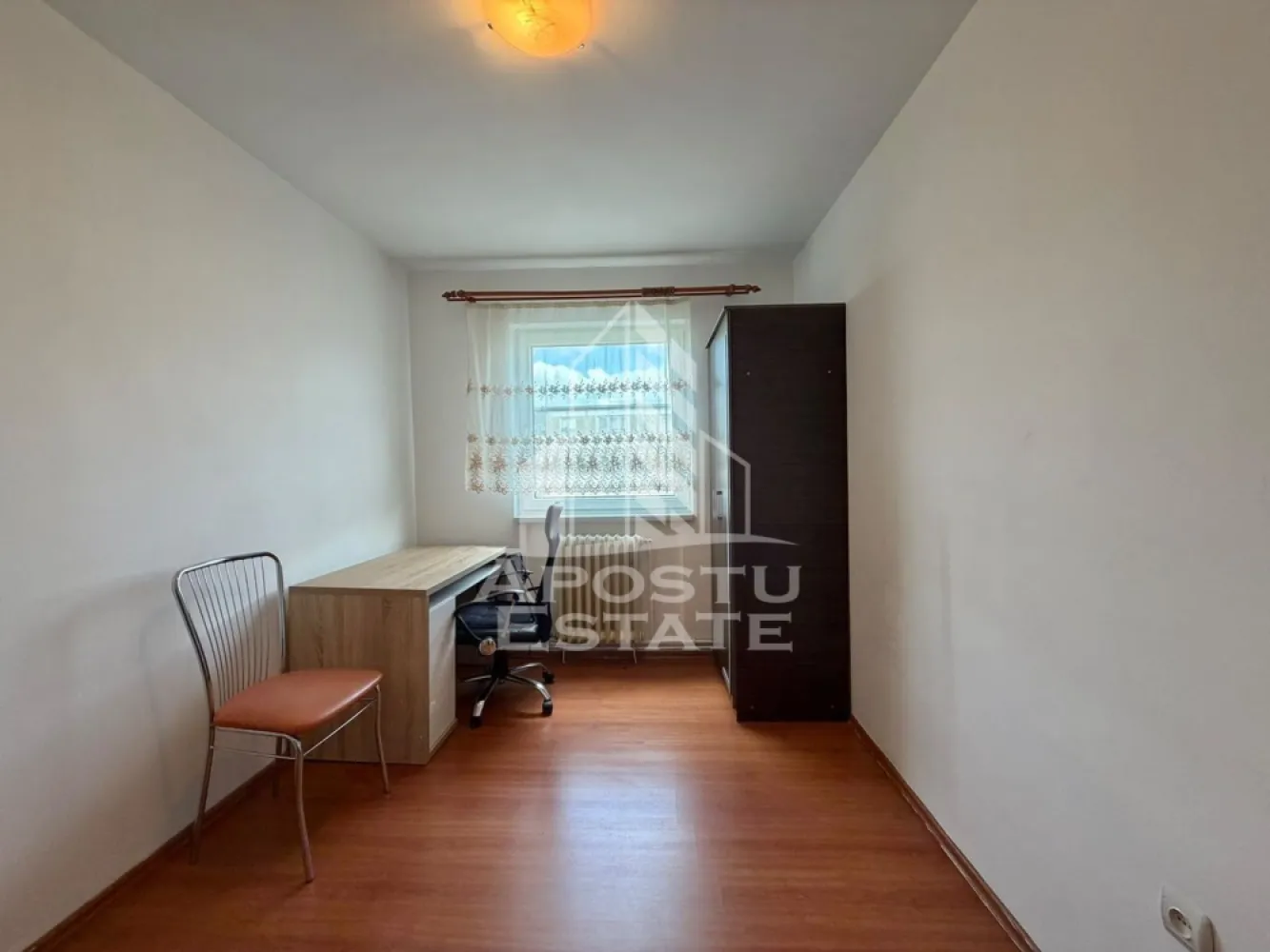 Apartament cu 3 camere de inchiriat, centrala, zona Cetatii, Timisoara