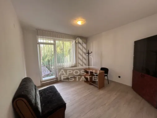 Spatiu pentru birouri de inchiriat, 30 mp, etajul 1, in Girocului